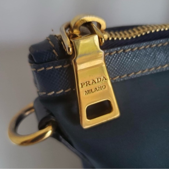 Pre Loved Prada Teal Nylon Tote Bag - Picture 3 of 16